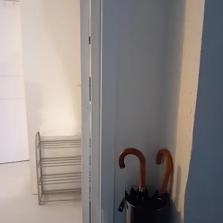 Apartment Heart Of Airport 15 Min By Bus,