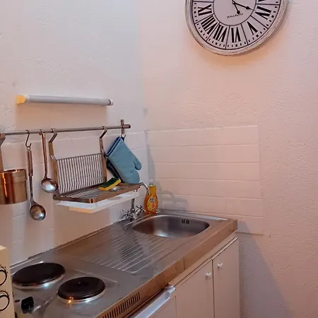 Apartment Heart Of Airport 15 Min By Bus, Beauvais